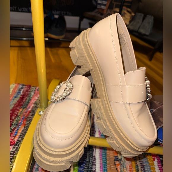 Alohas Women’s Trailblazer Crystal Ivory Leather Loafers Like New Sz EU39 US 8.5 - Picture 5 of 6